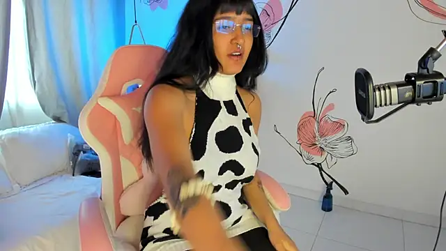 Snapshot of Angel_kanon chatting on 6, 8, 2026 Angel kanon online show from 6, 8, 2026