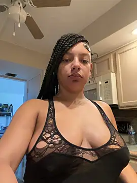 Snapshot of allybluee777 chatting on 7, 7, 2026 allybluee777 online show from 7, 7, 2026