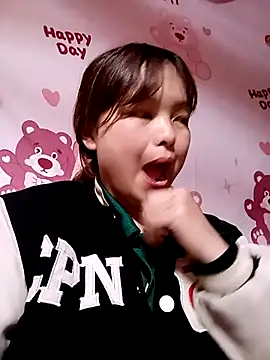 XoiXoi232 online show from 4, 11, 2025