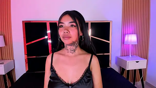 Snapshot of Celeeste18 chatting on 4, 11, 2025 Celeeste18 online show from 4, 11, 2025