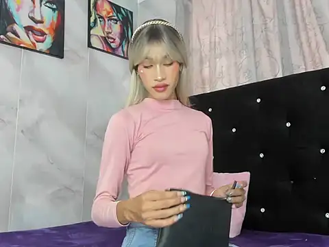 Snapshot of samara_novice18 chatting on 26, 9, 2025 samara novice18 online show from 26, 9, 2025