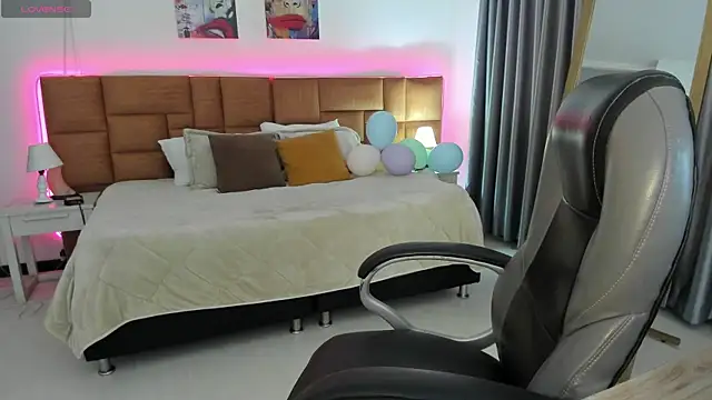Snapshot of Catti_Brie chatting on 19, 5, 2026 Catti Brie online show from 19, 5, 2026