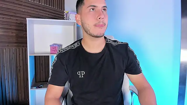 Axel grey  online show from 24, 10, 2025