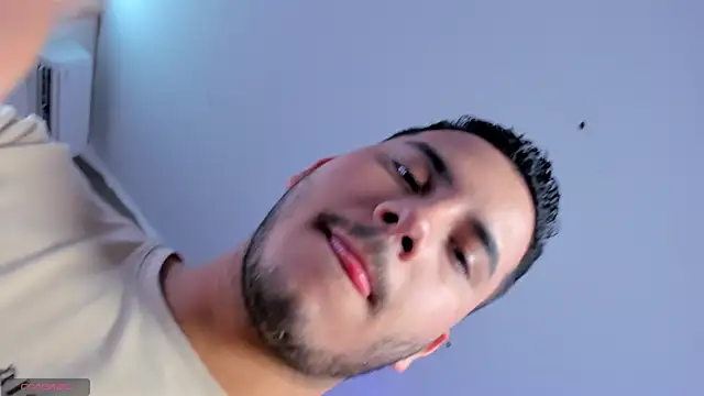 Axel grey  online show from 5, 4, 2026