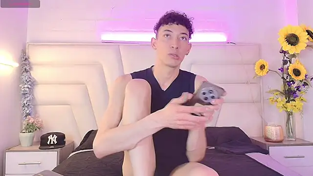 Ashton Myers online show from 6, 11, 2025