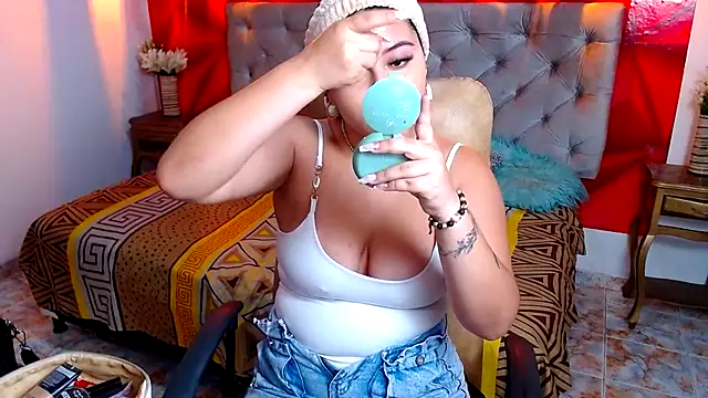 Snapshot of IsabellaaSweet chatting on 4, 10, 2025 IsabellaaSweet online show from 4, 10, 2025