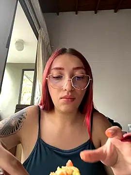 Paulina-Wells online show from 9, 10, 2025