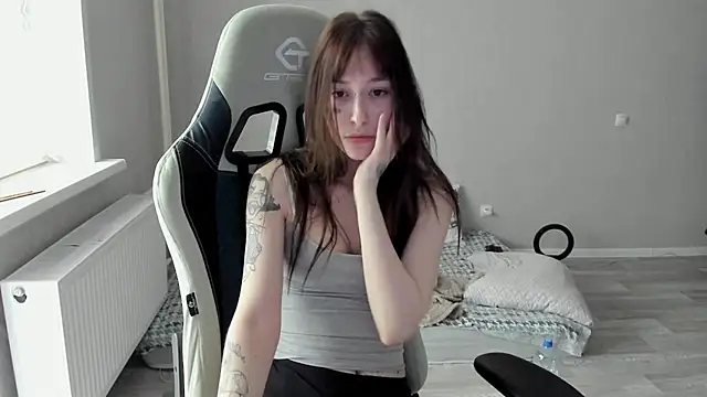 Snapshot of minadzukii chatting on 12, 9, 2025 minadzukii online show from 12, 9, 2025