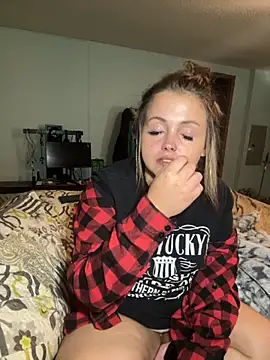 JuicyExxxperience online show from 15, 10, 2025