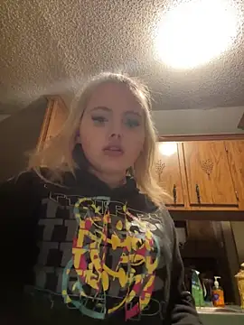 JuicyExxxperience online show from 18, 2, 2026