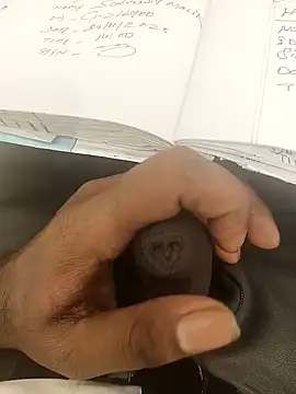 hotboy43339 online show from 28, 11, 2025