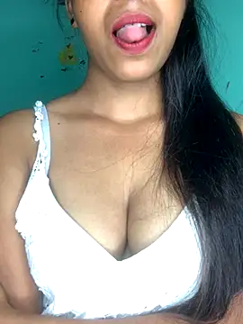 Snapshot of Priya_baby0 chatting on 17, 9, 2025 Priya baby0 online show from 17, 9, 2025