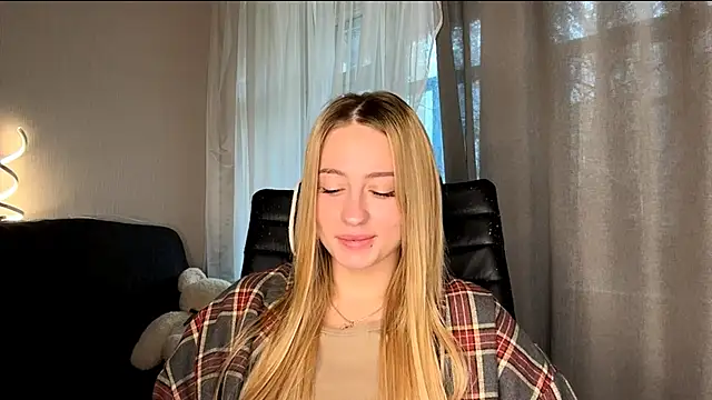 Jetta Corsacami online show from 24, 10, 2025