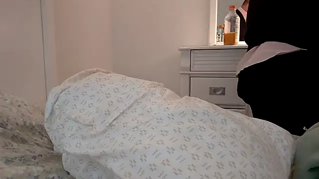 John--a online show from 19, 4, 2026