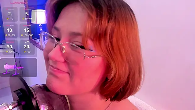 isa grey  online show from 9, 10, 2025