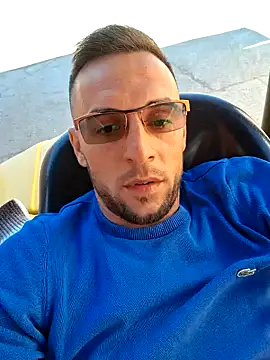 Necunoscutul001 online show from 20, 9, 2025