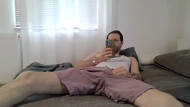 XLBarehengst online show from 22, 10, 2025