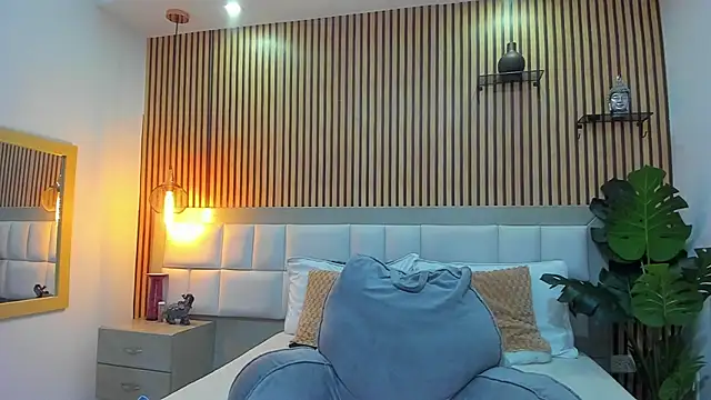 KattyBonnie online show from 6, 11, 2025