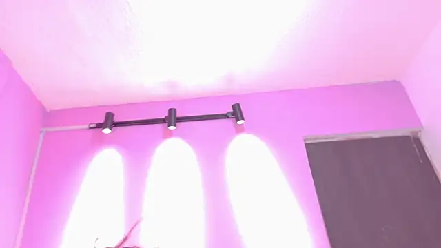 Snapshot of AndreaSweet2 chatting on 27, 5, 2026 AndreaSweet2 online show from 27, 5, 2026