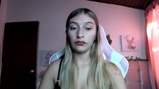 Snapshot of SophiaaLee chatting on 24, 4, 2026 SophiaaLee online show from 24, 4, 2026