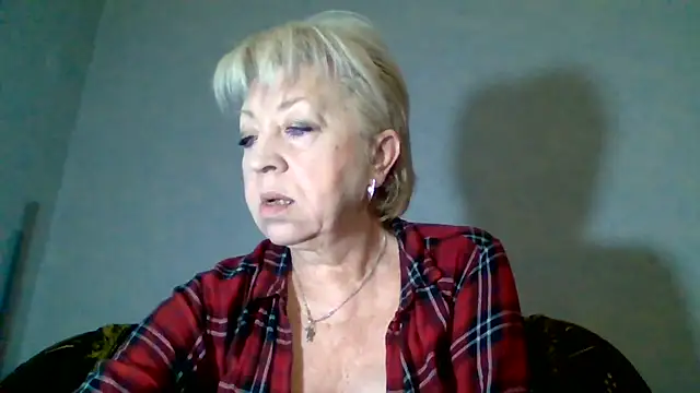 DianaQDream online show from 6, 4, 2026