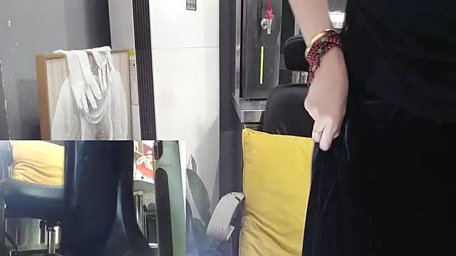 Eileen-L online show from 10, 11, 2025