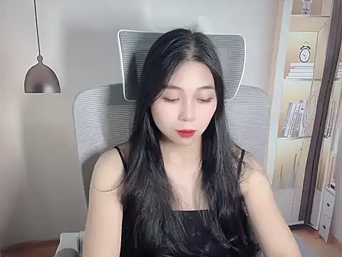 Strawberry18x online show from 29, 9, 2025