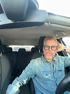 Snapshot of Axl_hot chatting on 20, 9, 2025 Axl hot online show from 20, 9, 2025