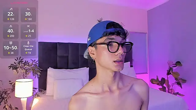 Phillicious   online show from 10, 11, 2025