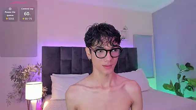 Phillicious   online show from 14, 12, 2025