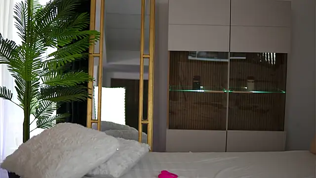 ZenyaNoir online show from 1, 4, 2026