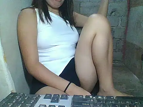 Snapshot of Skinny_PinayGirljust18 chatting on 10, 6, 2026 Skinny PinayGirljust18 online show from 10, 6, 2026