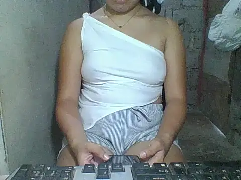Snapshot of Skinny_PinayGirljust18 chatting on 18, 6, 2026 Skinny PinayGirljust18 online show from 18, 6, 2026
