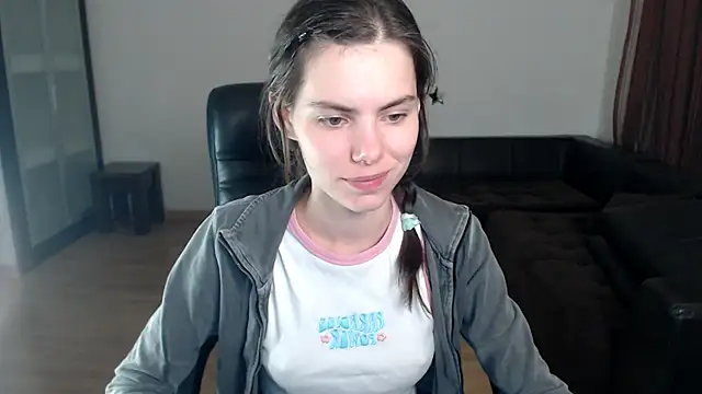 AmelieReve online show from 17, 9, 2025