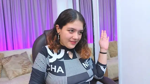 Snapshot of Niaa_Stark chatting on 11, 4, 2026 Niaa Stark online show from 11, 4, 2026