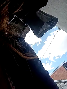 Lady 16 online show from 8, 11, 2025