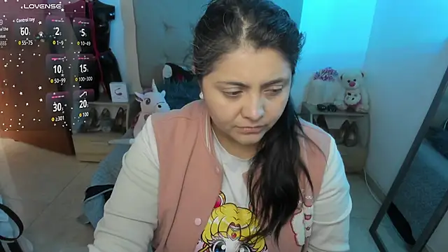 TifanyAmazinng online show from 17, 12, 2025