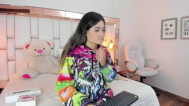 ValeriaPrado online show from 27, 9, 2025