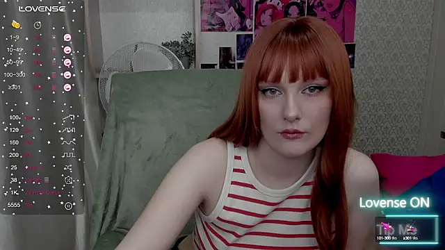 Snapshot of MaggiexLove chatting on 11, 10, 2025 MaggiexLove online show from 11, 10, 2025
