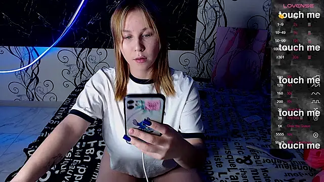 RoyAngela online show from 11, 10, 2025