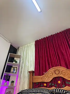 menna lee online show from 21, 4, 2026