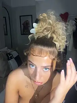 Aurorajadex online show from 8, 10, 2025