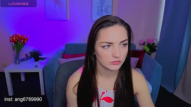 MyEllaLuvs online show from 3, 10, 2025