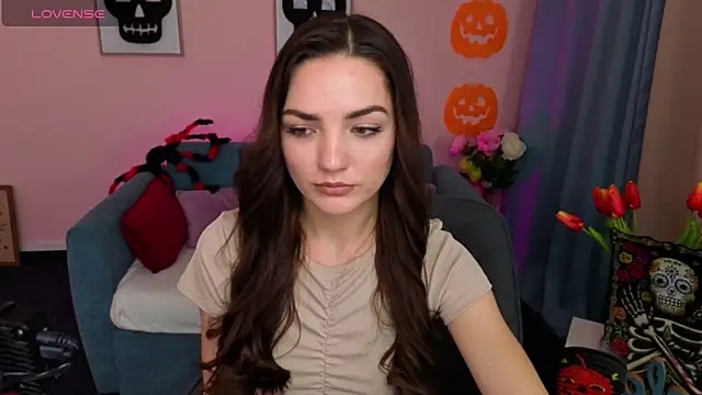 MyEllaLuvs online show from 28, 10, 2025