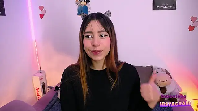 Snapshot of TatiCutee_ chatting on 29, 9, 2025 TatiCutee online show from 29, 9, 2025