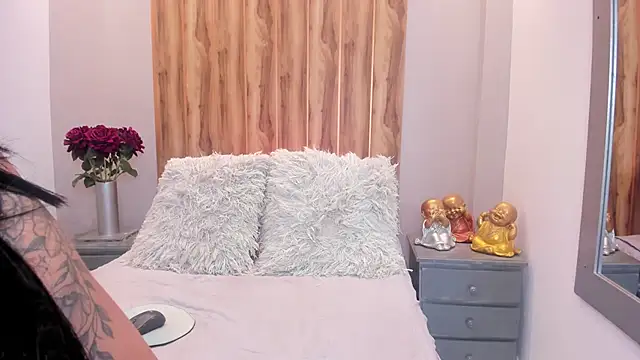 sofiagomez   online show from 8, 11, 2025