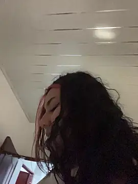 Snapshot of Nicky-222 chatting on 16, 10, 2025 Nicky-222 online show from 16, 10, 2025