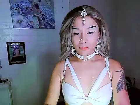 YourNikkieXxx online show from 17, 10, 2025