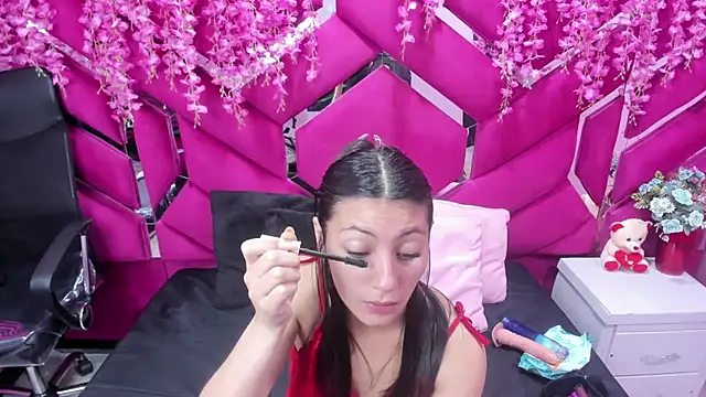  Luna Bennett online show from 10, 2, 2026