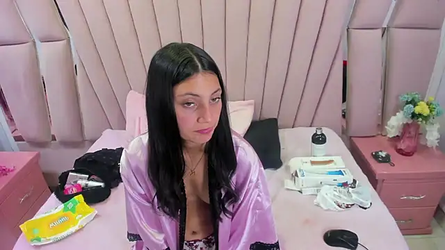 Snapshot of _Luna_Bennett chatting on 5, 6, 2026 Luna Bennett online show from 5, 6, 2026
